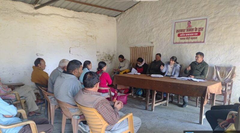 घोल्डी व स्यूसाल गांव में हुआ चौपाल का आयोजन अधिकारियों ने सुनी ग्रामीणों की समस्याएं