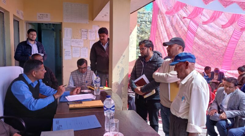 जाखणीखाल तहसील दिवस में कुल 08 शिकायतें दर्ज, अधिकांश शिकायतों का मौके पर ही हुआ समाधान