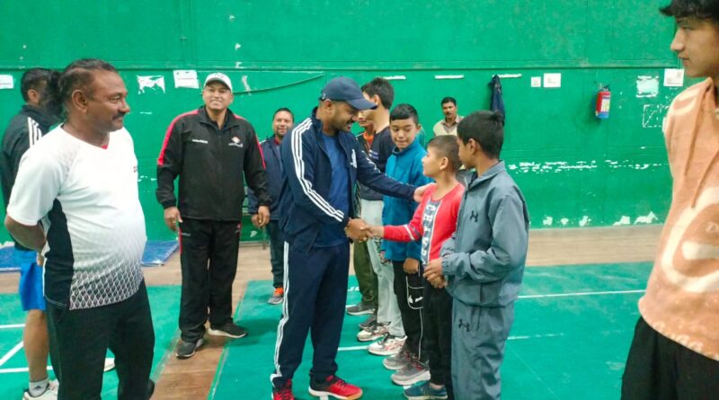 विश्व खेल दिवस के अवसर पर कंडोलिया में बैटमिंटन प्रतियोगिता का सफल आयोजन