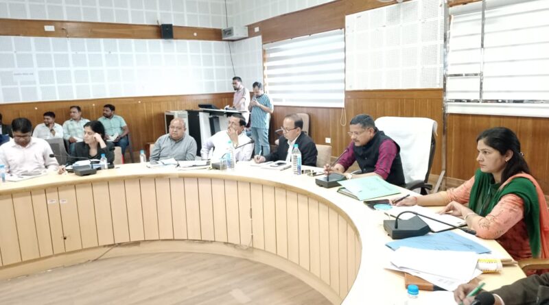 विकास विभाग की मासिक बैठक में 2025-26 के ब्लॉक डेवलेपमेंट प्लान पर सीडीओ ने जताया असंतोष, प्लान में समूचे विकासखंड को शामिल करने के दिए निर्देश
