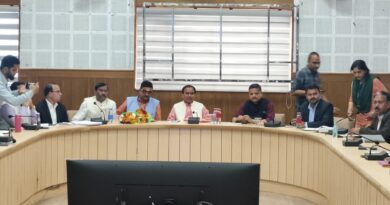 कैबिनेट मंत्री डॉ धनसिंह रावत ने काश्तकारों की आमदनी बढ़ाने के दिए निर्देश