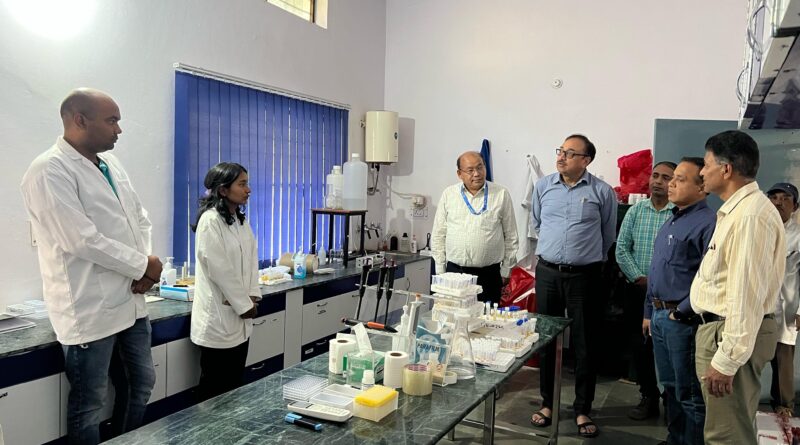 पशुपालन निर्देशक ने किया रोग अनुसंधान प्रयोगशाला श्रीनगर का दौरा