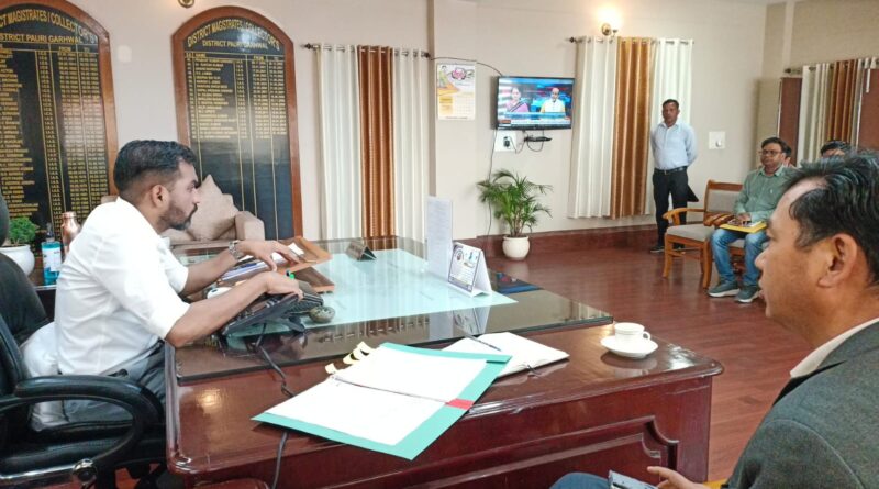 जिलाधिकारी ने मालन नदी पर बाढ़ सुरक्षा कार्यों में तेजी लाने के दिए निर्देश