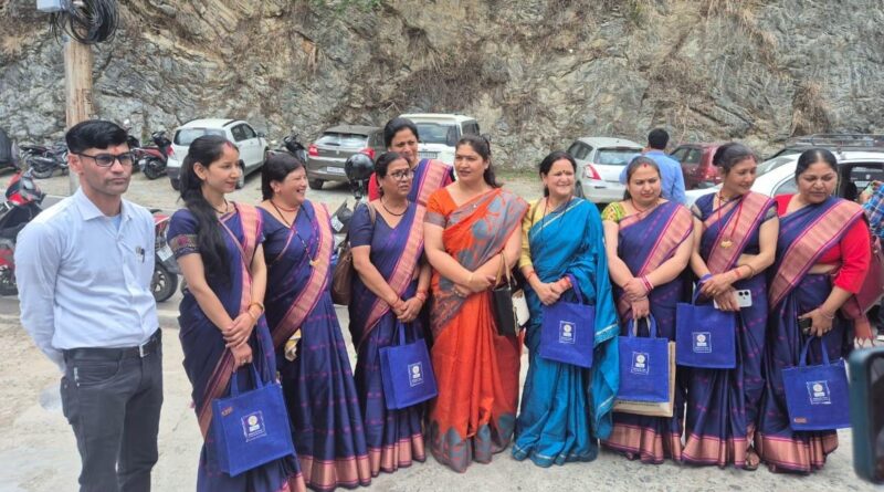 पौड़ी नगर पालिका अध्यक्ष हिमानी नेगी ने किया पौधारोपण स्थल का निरीक्षण