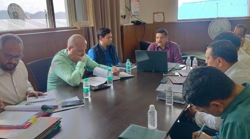 विश्व पर्यावरण दिवस को मतदाता जागरूकता से जोड़ते हुए जनपद में होगा पौधरोपणः सीडीओ