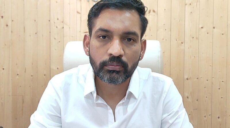 जिलाधिकारी की अध्यक्षता में हुई डेंगू की समीक्षा बैठक