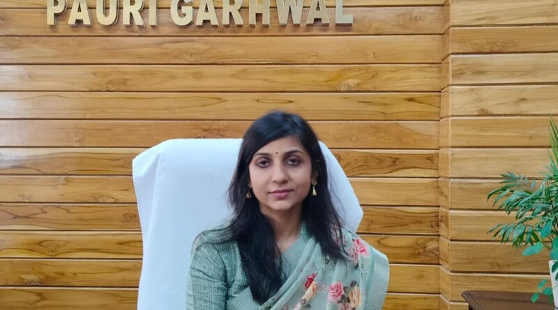 विद्युत विभाग को डीएम ने दिए सख्त निर्देश-: बिजली के झूलते तारों कमजोर पोल चिन्हित कर तुरंत सुधारें साथ ही पेड़ की टहनियों की छंटाई करें