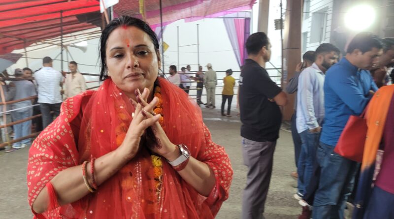 कठूड़बड़ा सीट से ऊषा बडोला ने मारी बाज़ी, ब्लॉक प्रमुख पद की प्रबल दावेदार