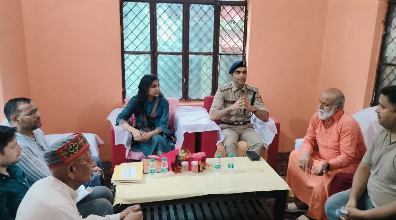 नीलकंठ कांवड़ यात्रा -: डीएम और एसएसपी ने अधिकारियों के साथ किया क्षेत्र का निरीक्षण मन्दिर समिति और व्यापारियों के साथ की बैठक