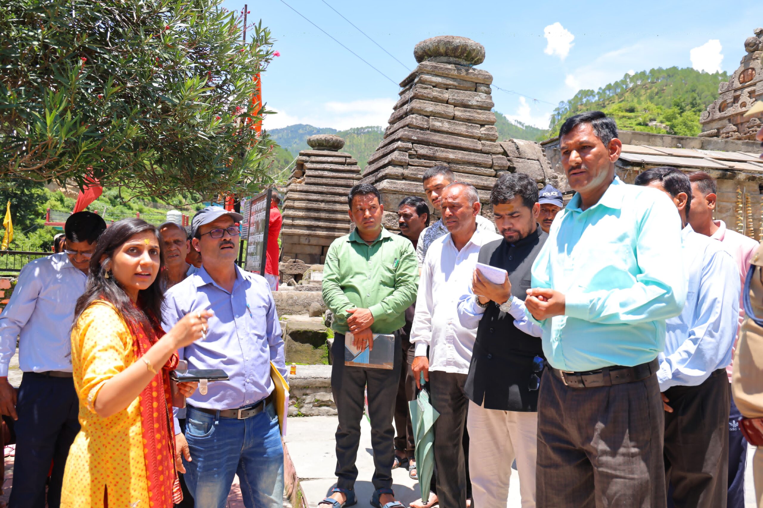 जिलाधिकारी ने किया पैठाणी स्थित राहु मंदिर का निरीक्षण