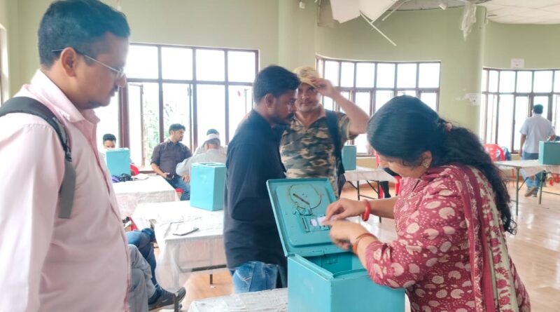 पीठासीन व मतदान कार्मिकों को दिया गया प्रशिक्षण