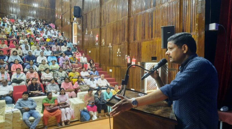 1055 मतगणना सुपरवाइजर व मतगणना सहायकों को दिया प्रशिक्षण