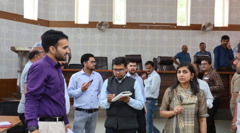 08 विकासखंडों के लिये 643 पोलिंग पार्टियां हुई रवाना