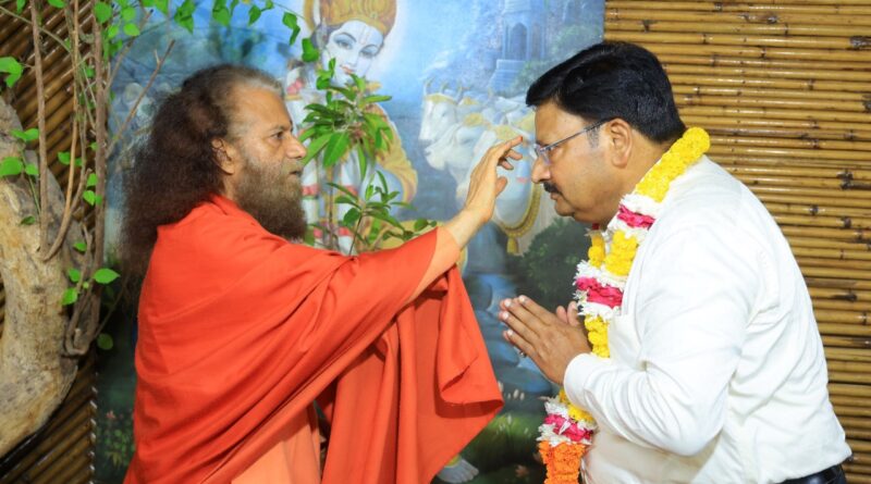 परमार्थ निकेतन में अमर शहीद श्रीदेव सुमन को श्रद्धांजलि