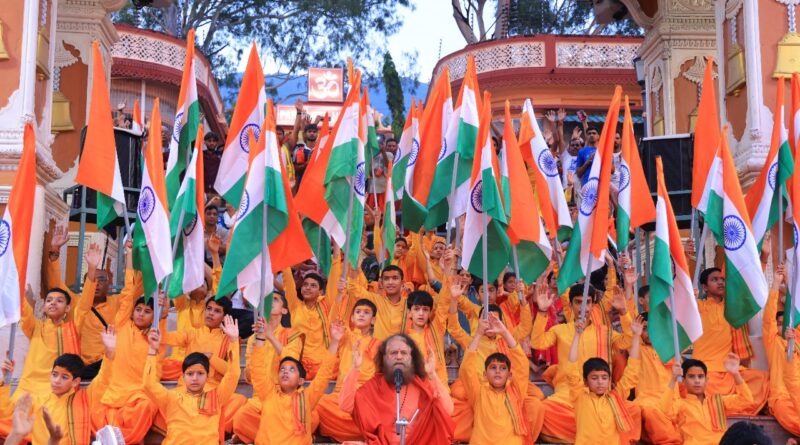 कारगिल विजय दिवस पर परमार्थ निकेतन में वीर बलिदानियों को श्रद्धांजलि