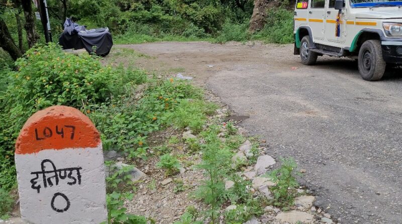 800 मीटर पहाड़ी कटान न होने से मोटरमार्ग अधूरा, बाड़ियूं और ग्वील शिवालय के ग्रामीण परेशान