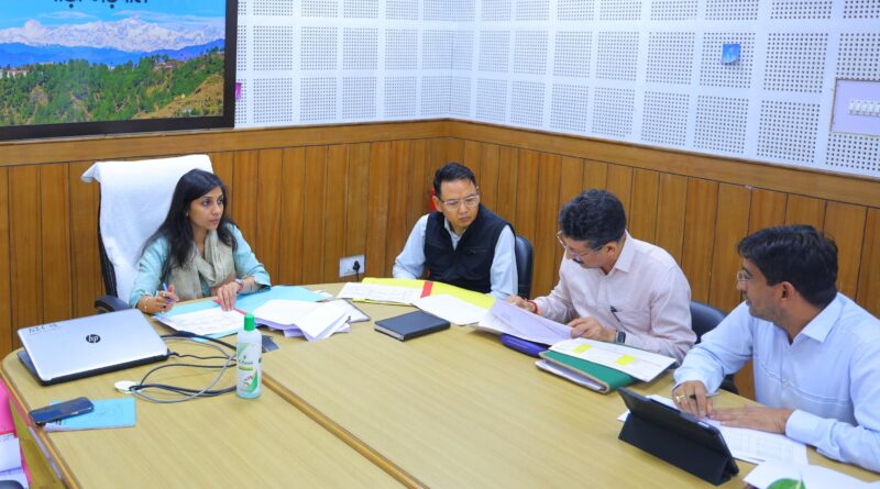 आपदाग्रस्त क्षेत्रों के भूगर्भीय सर्वे के लिए भू वैज्ञानिकों की तीन सदस्यीय टीम का गठन