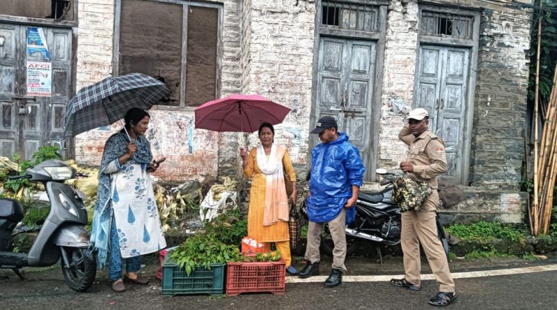 बालश्रम रोकथाम अभियान: पौड़ी में मंदिर परिसर के पास नाबालिग बच्चों को श्रम से मुक्त कराया