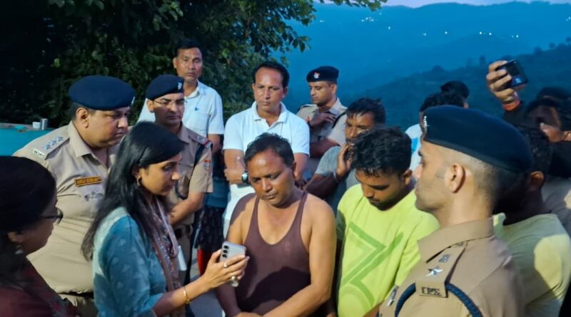 मुख्यमंत्री धामी ने दिलाया न्याय का भरोसा, जिलाधिकारी व एसएसपी ने पीड़ित परिवार से की मुलाकात