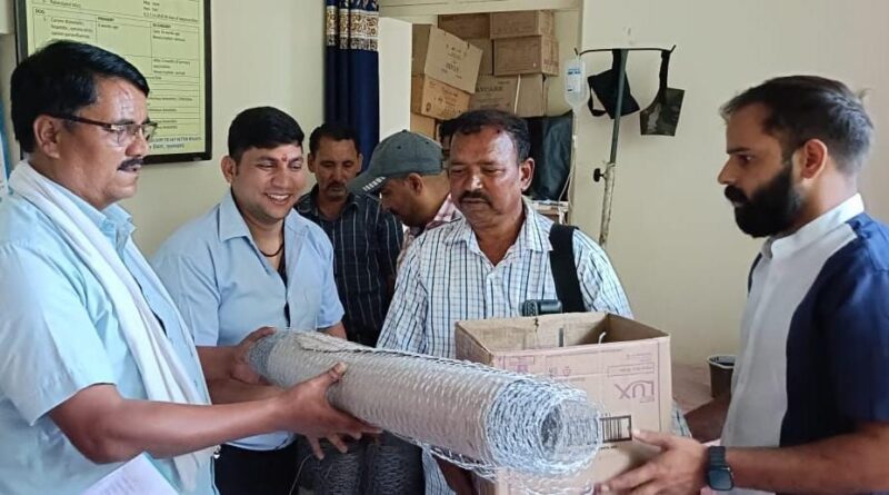 अनुसूचित जाति के लाभार्थियों को 80 पोल्ट्री यूनिट वितरित