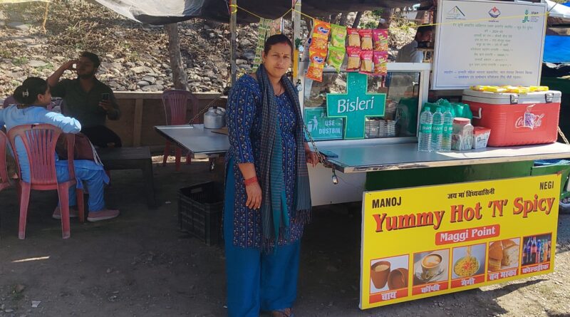 गांव की गृहणी बनी उद्यमी, अब फूडवैन से संवार रही जीवन