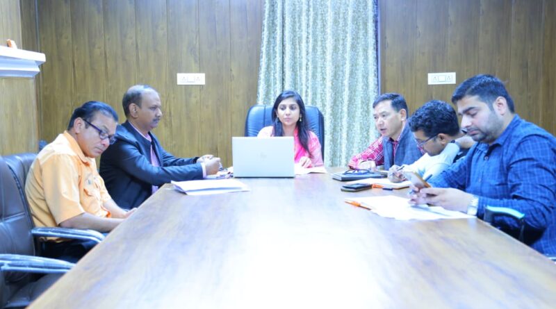 जिलाधिकारी ने आपदा कंट्रोल रूम का निरीक्षण कर दिए आवश्यक दिशा-निर्देश