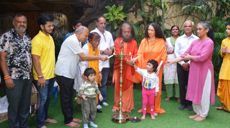 परमार्थ निकेतन में नवरात्रि के अवसर पर स्टेम सेल थैरेपी कैंप का उद्घाटन, स्वास्थ्य और आध्यात्मिक सेवा का संगम