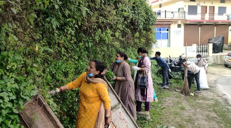 जिला मुख्यालय में चला स्वच्छता अभियान