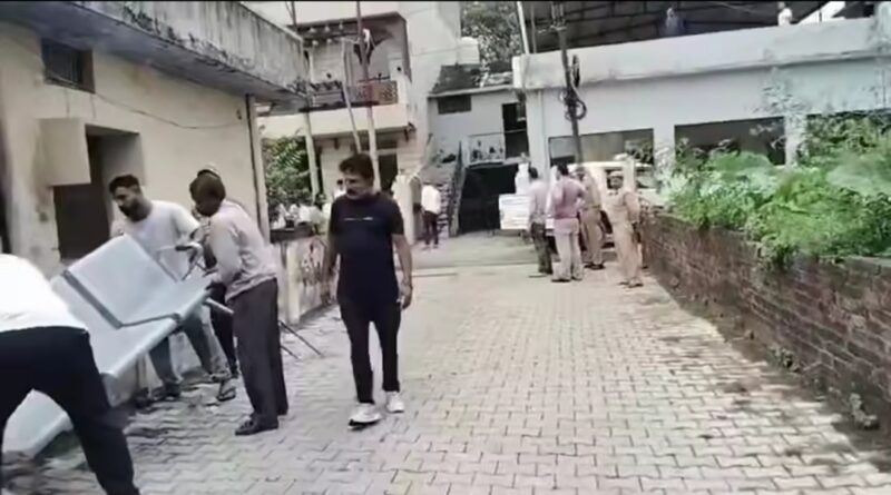 डिफेन्स कॉलोनी में समाजसेवी द्वारा लगाई गई बैंच हटाई, नगर निगम की कार्रवाई पर सवाल