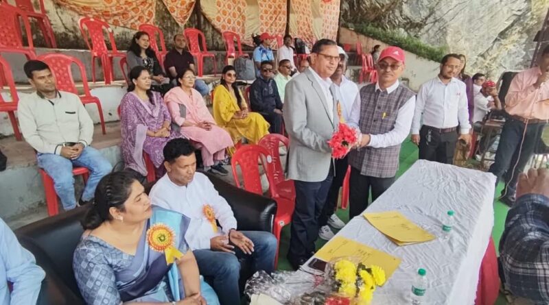75वीं जनपद स्तरीय शरदकालीन क्रीड़ा प्रतियोगिता का रांसी स्टेडियम में भव्य शुभारंभ