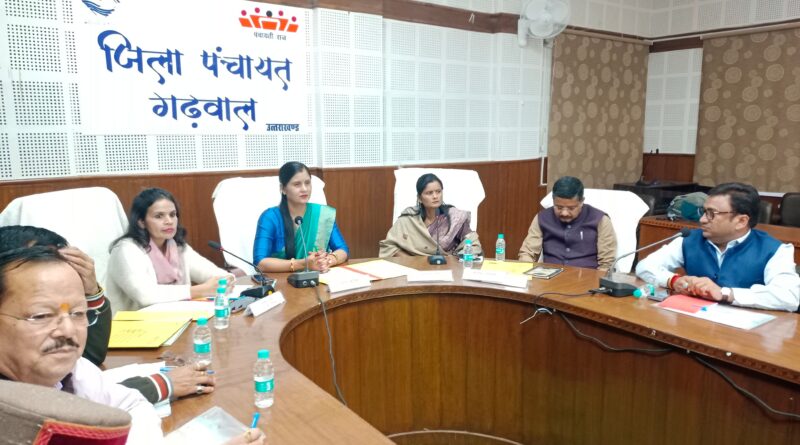 अपर मुख्य निर्वाचन अधिकारी ने किया कोटद्वार क्षेत्र के मतदान केंद्रों का निरीक्षण