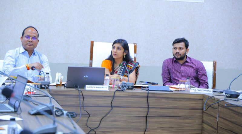 जिलाधिकारी स्वाति एस भदौरिया ने उद्योग मित्र बैठक में औद्योगिक विकास, स्वच्छता व निवेश प्रोत्साहन के लिए दिए निर्देश