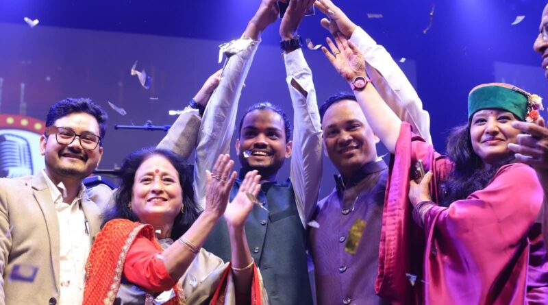 उत्तराखंड आइडल सिंगिंग प्रतियोगिता के ग्रैंड फिनाले में मनदीप सिंह बने विजेता