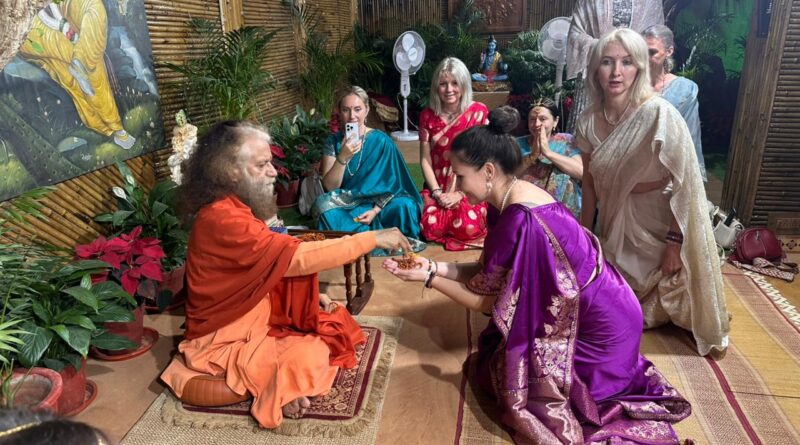 परमार्थ निकेतन में छठ संध्या अर्घ्य पर सूर्य, प्रकृति और पंचतत्वों के प्रति कृतज्ञता का संदेश