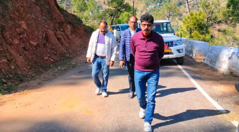 निदेशक सुशील कुमार ने गढ़वाल मंडल में बीस सूत्री कार्यक्रम एवं विकास कार्यों की समीक्षा की