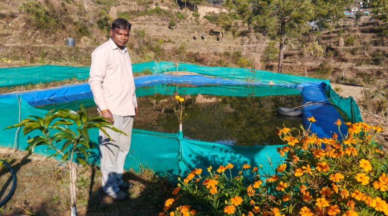 केवर्स गांव का युवा मत्स्य पालन में बना प्रेरणास्रोत