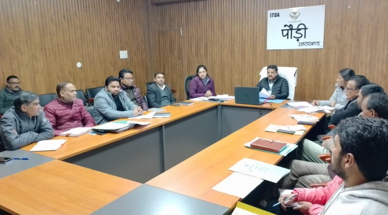 जिला गंगा समिति बैठक में स्वच्छता, प्रदूषण नियंत्रण और कूड़ा प्रबंधन की समीक्षा