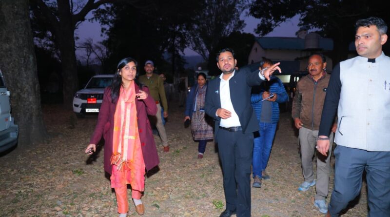 सनेह में प्रस्तावित बर्ड फेस्टिवल स्थल का जिलाधिकारी ने किया स्थलीय निरीक्षण