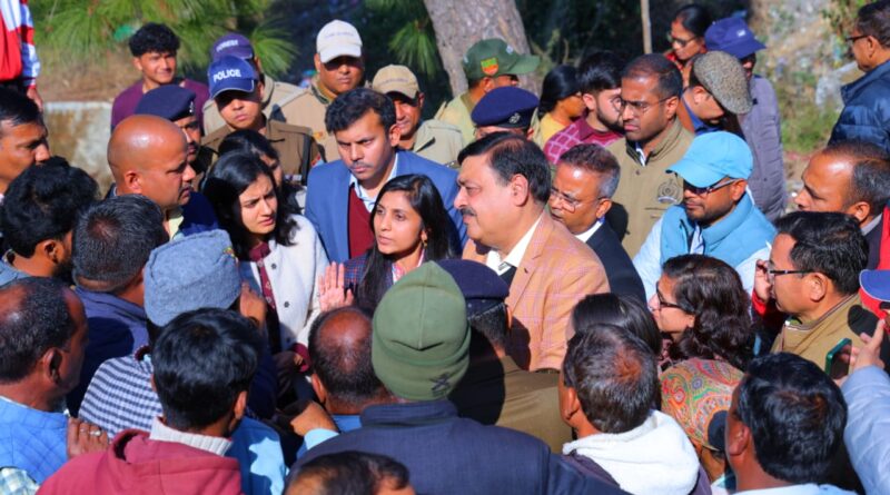 मानव–वन्यजीव संघर्ष रोकथाम पर उच्चाधिकारियों का गढ़वाल दौरा; मृतक के परिजनों को दी सांत्वना व आर्थिक सहायता