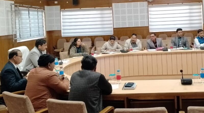 आकांक्षी विकासखण्ड कार्यक्रम की प्रगति की केंद्रीय प्रभारी अधिकारी ने समीक्षा, स्वास्थ्य–शिक्षा व मूलभूत सेवाओं पर दिया विशेष जोर