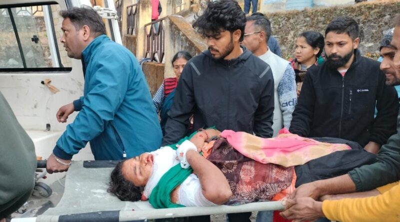 गुलदार के हमले में गंभीर रूप से घायल महिला को एयरलिफ्ट कर भेजा गया एम्स ऋषिकेश