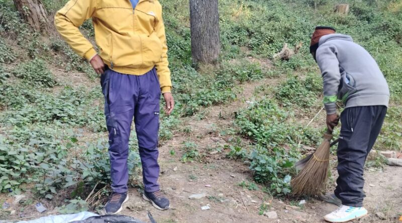 कंडोलिया मंदिर परिसर में चला विशेष स्वच्छता अभियान, नगर पालिका ने की गहन सफाई