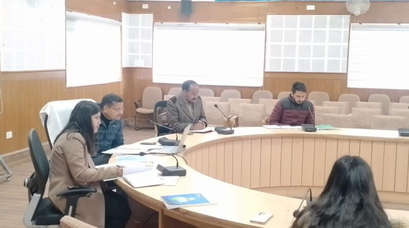 गंगा समिति की बैठक में कूड़ा-अपशिष्ट प्रबंधन पर सख्ती, सीडीओ ने दिए समयबद्ध कार्रवाई के निर्देश