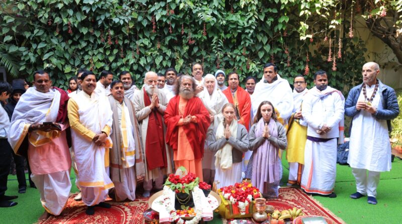परमार्थ निकेतन में धार्मिक स्वतंत्रता पर विमर्श, स्वामी चिदानन्द सरस्वती ने सनातन चेतना का संदेश दिया