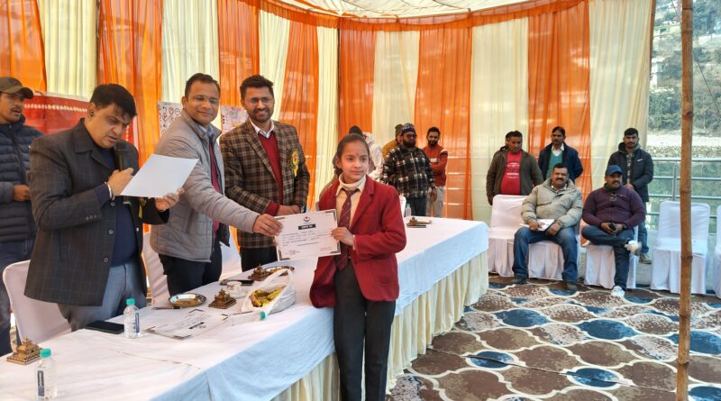 सड़क सुरक्षा माह की शुरुआत पर श्रीनगर में सड़क सुरक्षा कार्यशाला आयोजित