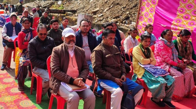 थलीसैंण की न्याय पंचायत पैठाणी में लगा बहुउद्देश्यीय शिविर, 32 शिकायतें दर्ज, 69 लोगों को मिला योजनाओं का लाभ