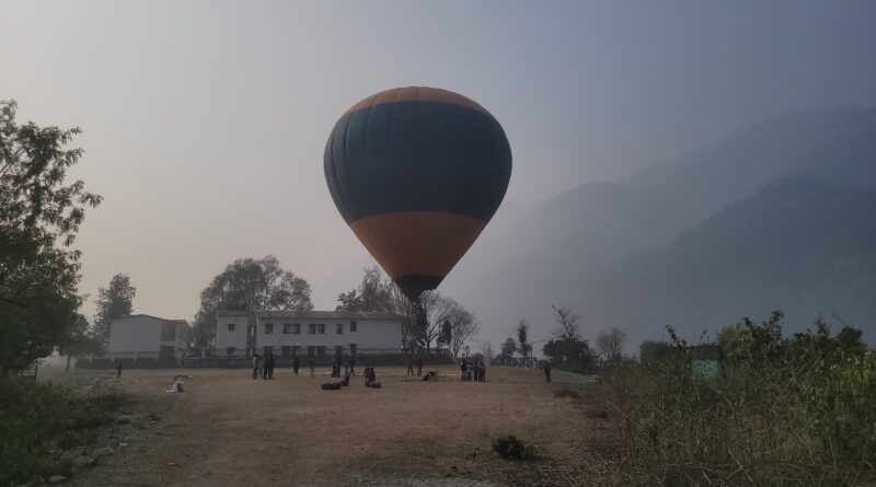 नयार घाटी फेस्टिवल के दूसरे दिन रोमांच चरम पर, साहसिक गतिविधियों से गूंजा आसमान