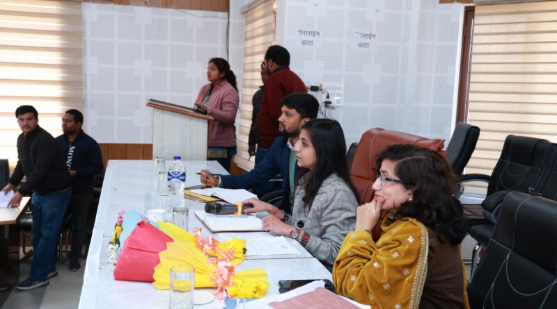 खिर्सू में ‘किसान दिवस’ पर डीएम ने सुनीं समस्याएं, कृषि सुधार और हॉर्टी-टूरिज्म को बढ़ावा देने के दिए निर्देश