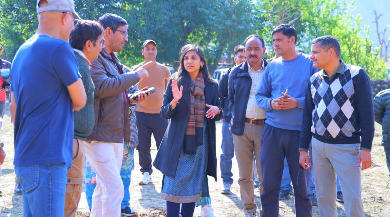 नयार वैली एडवेंचर फेस्टिवल–2026 की तैयारियां तेज, डीएम स्वाति भदौरिया ने किया निरीक्षण