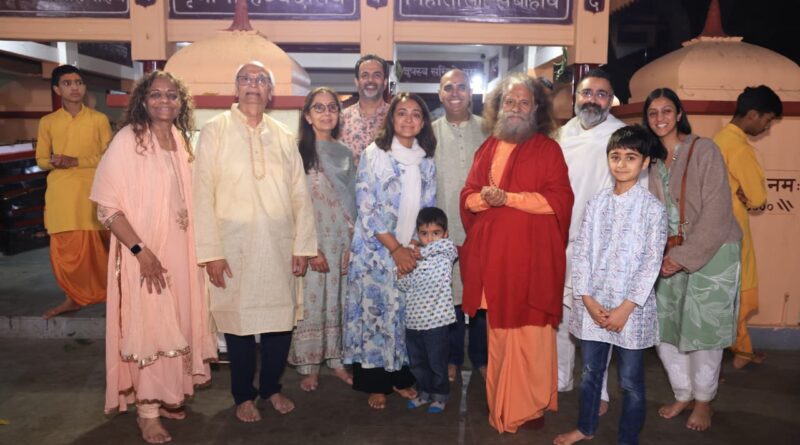 परमार्थ निकेतन में ‘संस्कारों की गंगा’ से जुड़ रहे प्रवासी भारतीय परिवार